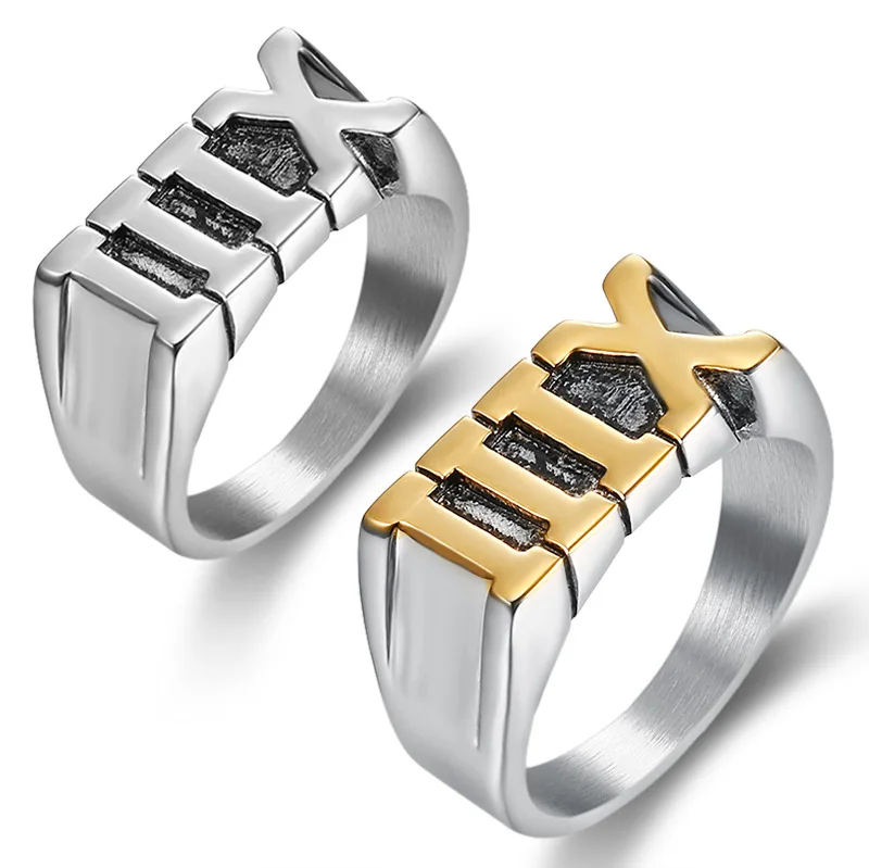 Bague XIII en relief — acier inoxydable