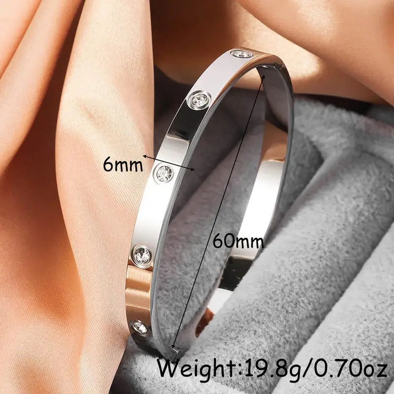 Bracelets joncs à motifs romains et géométriques — vue 4